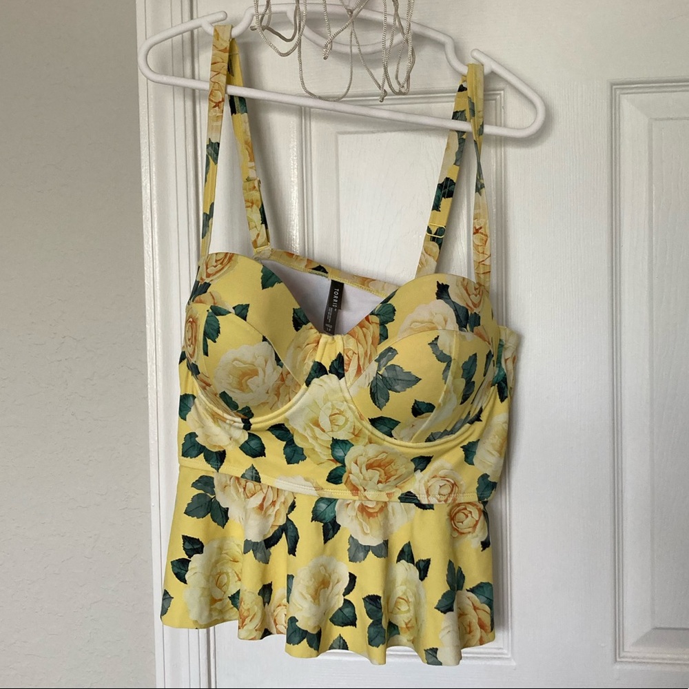 Torrid Floral Underwire Peplum Swimsuit Top size 1